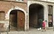 07/02/2013 - Sous les portes cochères de Mons