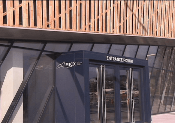 Mons: Le MICX a un an!