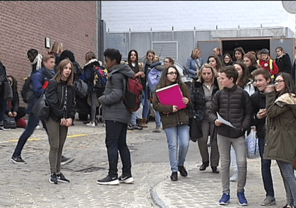 Mons: Sorties limitées pour les collégiens