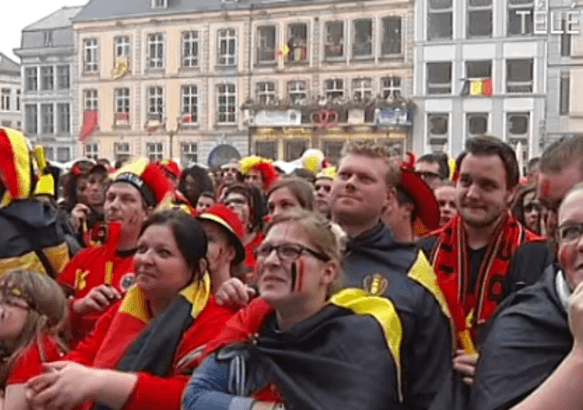 Mons : Soirée de défaite sur la grand-place
