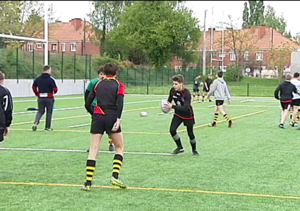 Mons - Une section rugby à l'Athénée provincial Jean d'Avesnes