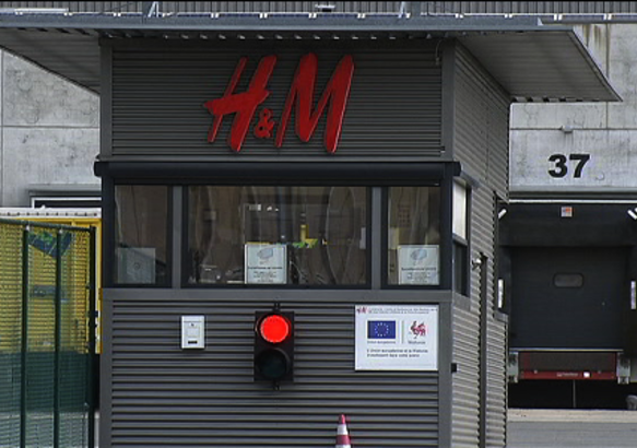 Ghlin: Le personnel de H&M reprend le travail samedi matin.