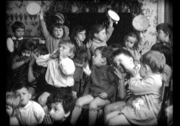 Quartiers d'Histoires:  Une journée à l'école, Institut des Filles de la Sagesse à St. Symphorien - 1970