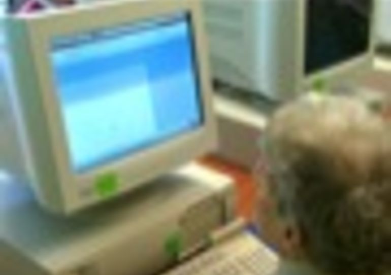  25/10/2007 - Dour :  internet pour les seniors
