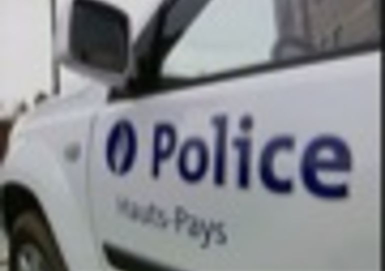 21/11/2007-Hensies:rumeur de fusion entre police Boraine et Hauts-Pays