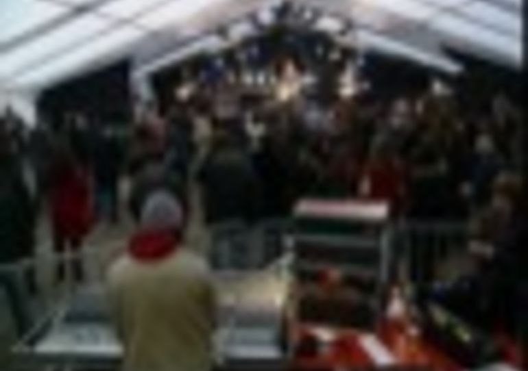 10/12/2007 - Dour : Le Père Noël est un rockeur