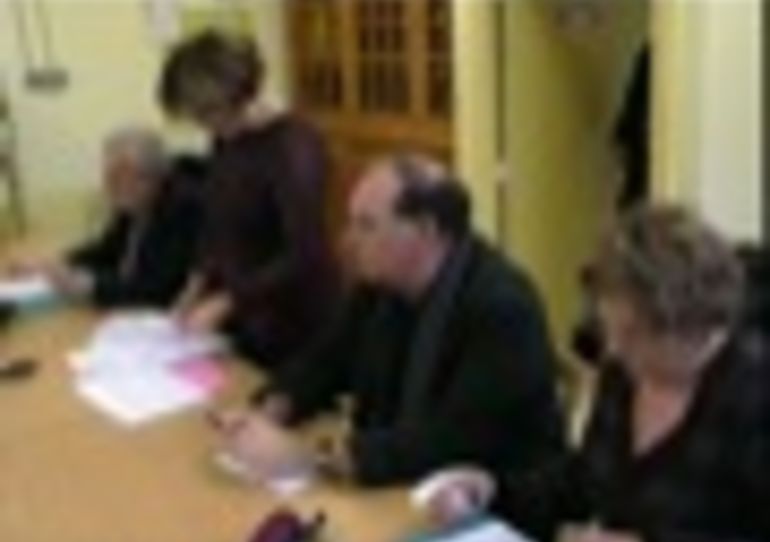 23/01/2008-Mons:Annie Taulet rencontre les parents et les enseignants de l'école Victor Mirguet