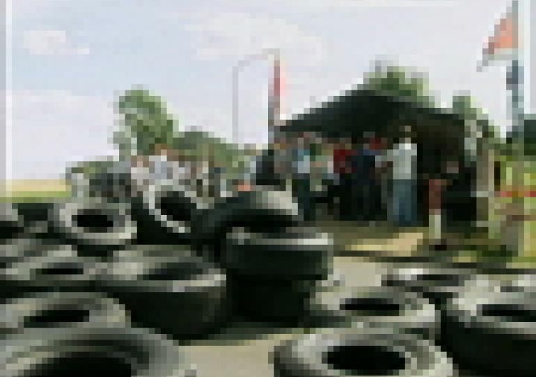 03/08/2009 - Frameries : Journée de solidarité chez Bridgestone