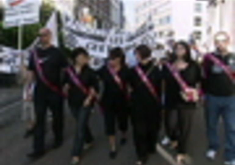 31/08/2009 - Mons : Ecole Mirguet : manifestation des parents