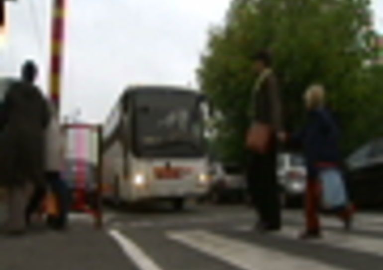 16/09/2009 - Mons : Semaine de la mobilité : exemple de ramassage scolaire problématique