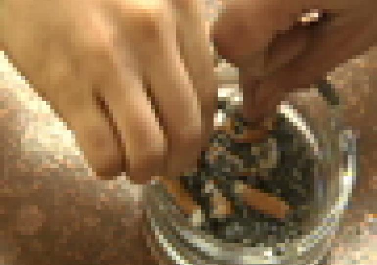 07/12/2009 - Mons : Report de l'interdiction de fumer dans les cafés - Réactions à Mons