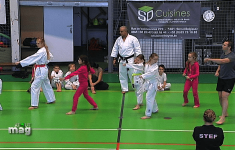 Baudour - Parents invités par leurs enfants au Karaté Club